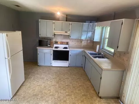 3166 Five Points Rd, Cottondale, FL 32431 photo 3