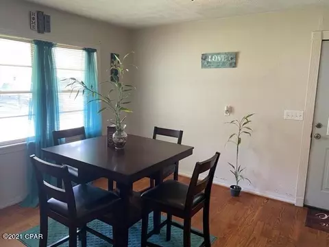 586 5th St, Chipley, FL 32428 photo 5