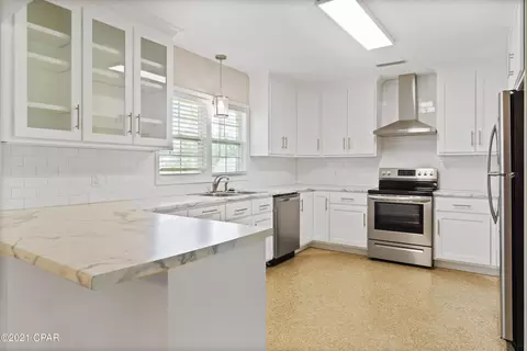 753 4th St, Chipley, FL 32428 photo 4