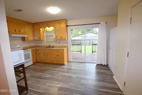 549 Assembly Dr, Chipley, FL 32428 photo 5