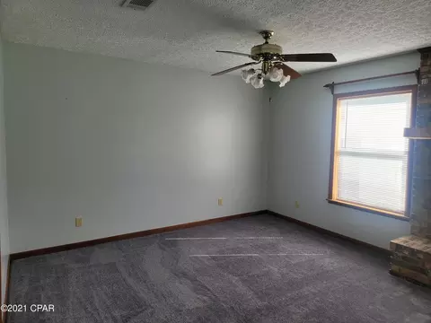 1059 Earlene Ln, Chipley, FL 32428 photo 9