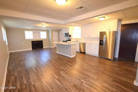 520 Main St, Chipley, FL 32428 photo 7