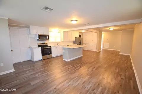 520 Main St, Chipley, FL 32428 photo 6