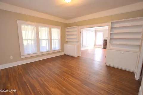 520 Main St, Chipley, FL 32428 photo 5