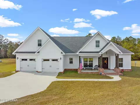 518 Lakepointe Dr, Chipley, FL 32428 photo 1