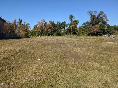 002 W 11th Ct, Panama City, FL 32401