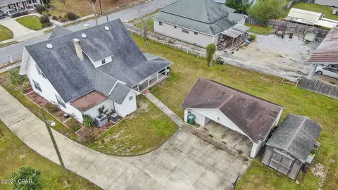 637 3rd St, Chipley, FL 32428 photo 4