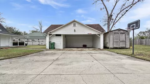 637 3rd St, Chipley, FL 32428 photo 9