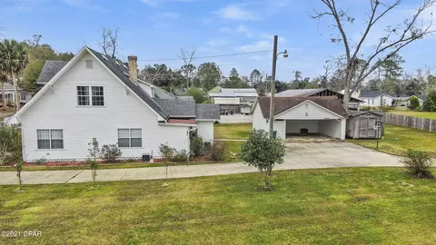 637 3rd St, Chipley, FL 32428 photo 3