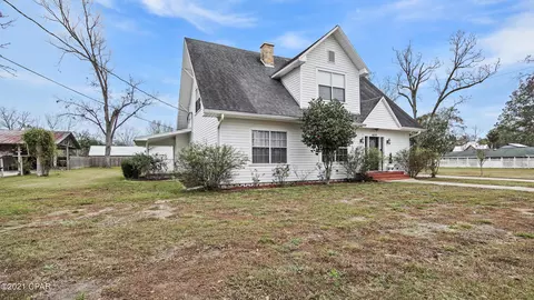 637 3rd St, Chipley, FL 32428 photo 7