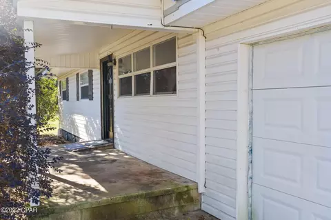 772 7th St, Chipley, FL 32428 photo 4