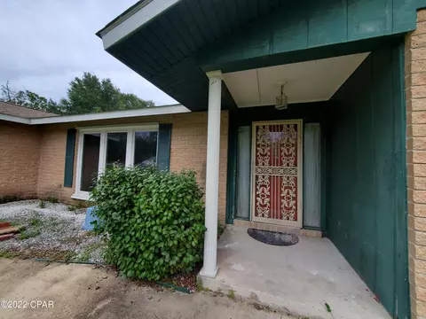 3977 Gables Blvd, Chipley, FL 32428 photo 2