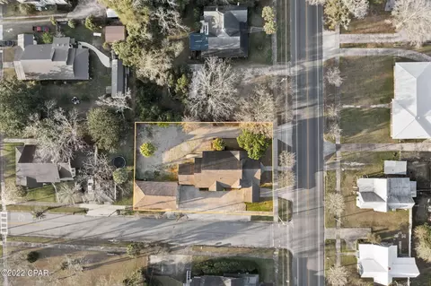 View/Area - 896 Main St, Chipley, FL 32428 photo 6 of 7