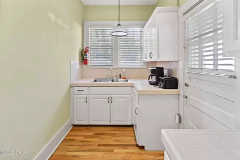 Kitchen - 896 Main St, Chipley, FL 32428 photo 3 of 4