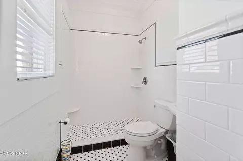 Bath - 896 Main St, Chipley, FL 32428 photo 3 of 3
