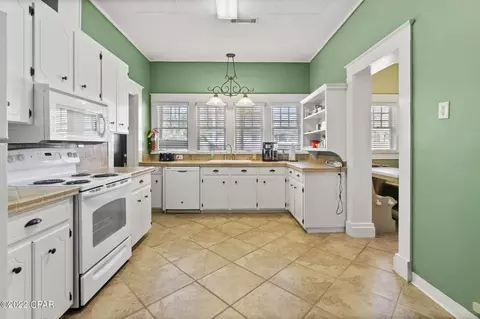 Kitchen - 896 Main St, Chipley, FL 32428 photo 1 of 4