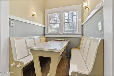 Dining - 896 Main St, Chipley, FL 32428 photo 3 of 3