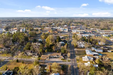 View/Area - 896 Main St, Chipley, FL 32428 photo 2 of 7