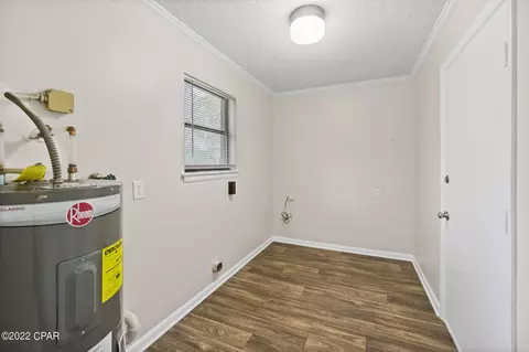 521 2nd St, Chipley, FL 32428 photo 6