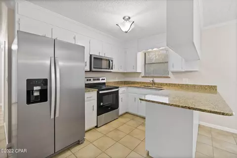 521 2nd St, Chipley, FL 32428 photo 7