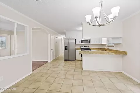 521 2nd St, Chipley, FL 32428 photo 5