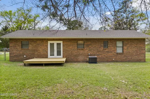 521 2nd St, Chipley, FL 32428 photo 18