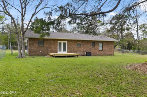 521 2nd St, Chipley, FL 32428 photo 17