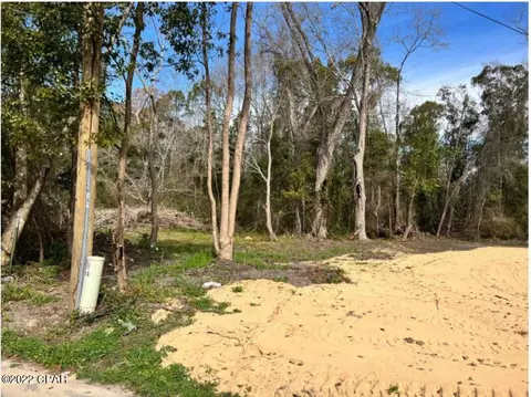 1212 Coggin Ave, Chipley, FL 32428 photo 1