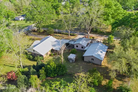 588 2 Nd St, Chipley, FL 32428 photo 8