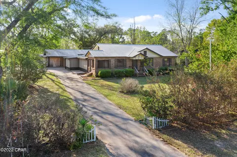 588 2 Nd St, Chipley, FL 32428 photo 1