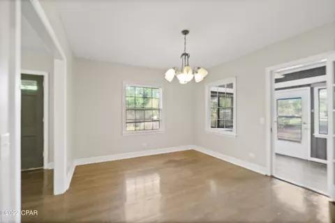 588 2 Nd St, Chipley, FL 32428 photo 9