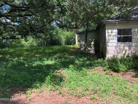 581 7th St, Chipley, FL 32428 photo 3