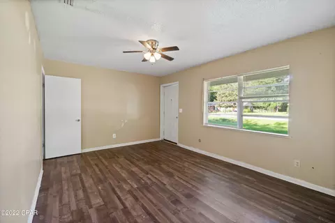 846 Falling Waters Rd, Chipley, FL 32428 photo 3