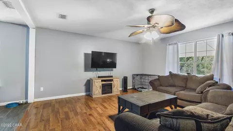 3237 Lakeshore Dr, Chipley, FL 32428 photo 9