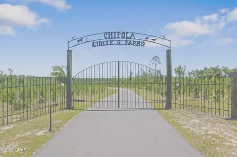 2 S Highway 73, Marianna, FL 32448
