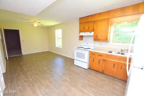 1171 4th Ave, Chipley, FL 32428 photo 4