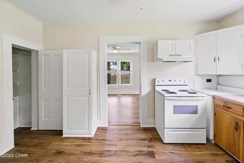 658 2nd St, Chipley, FL 32428 photo 7