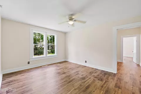 658 2nd St, Chipley, FL 32428 photo 8