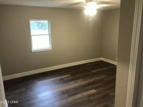 5253 10th St, Malone, FL 32445 photo 7