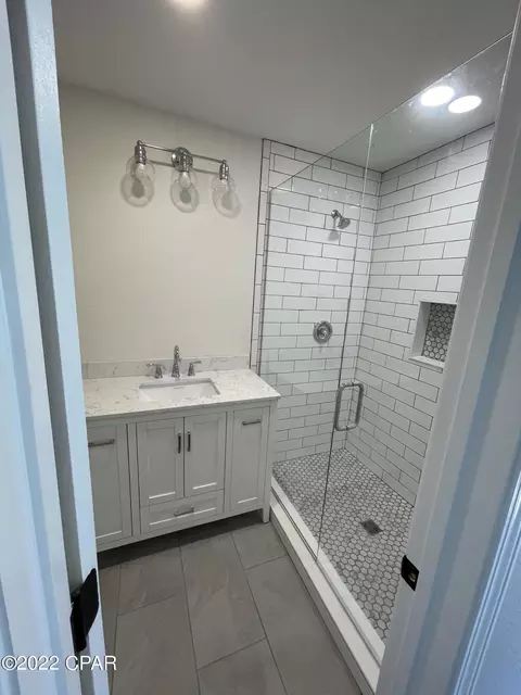 5253 10th St, Malone, FL 32445 photo 9