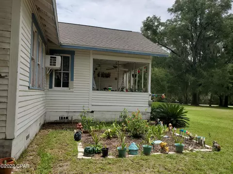 804 W Julia St, Perry, FL 32347 photo 6