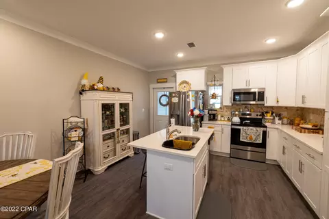 408 Date Palm Ln, Freeport, FL 32439 photo 4