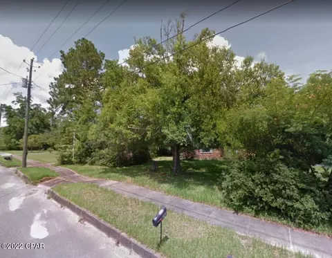 745 3rd St, Chipley, FL 32428 photo 6