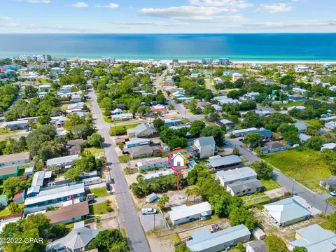 317 Christmas Tree Ln, Panama City Beach, FL 32413