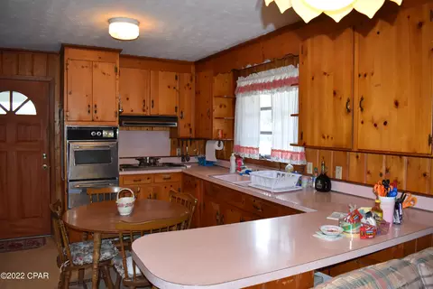 808 2nd St, Chipley, FL 32428 photo 2