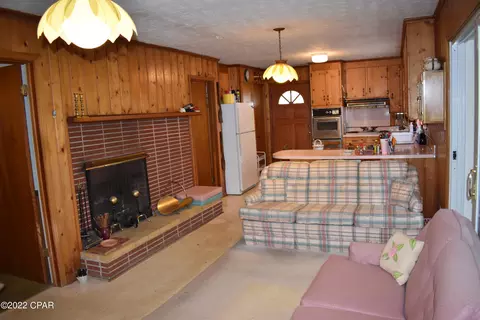 808 2nd St, Chipley, FL 32428 photo 6