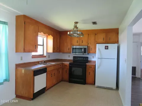1282 Holley Ave, Chipley, FL 32428 photo 2