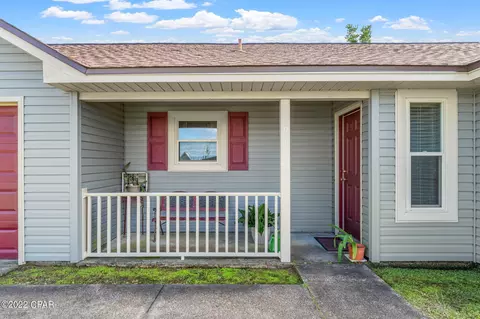910 E Pine Forest Dr, Lynn Haven, FL 32444 photo 3