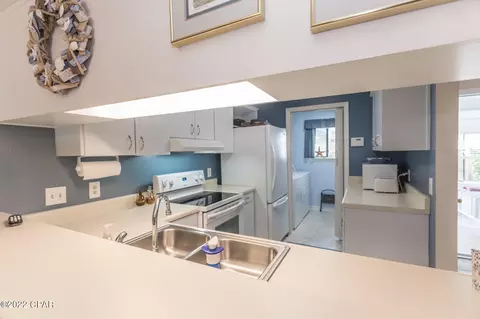 209 E 3rd St, Lynn Haven, FL 32444 photo 9