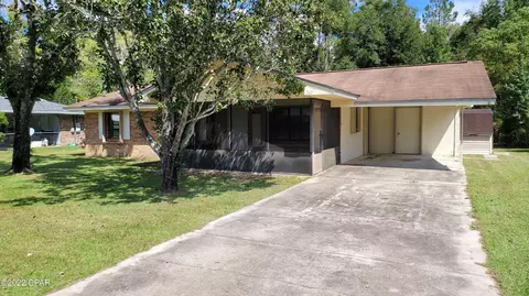 747 Gilbert Dr, Chipley, FL 32428 photo 2